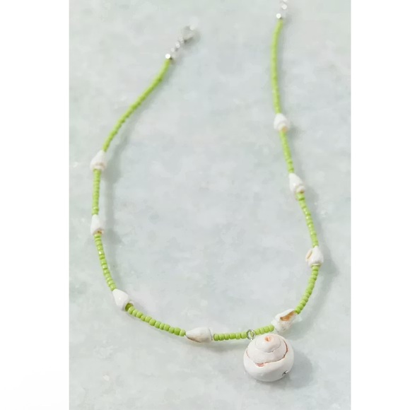 Urban Outfitters Jewelry - Urban Outfitters Green and White Shell Necklace
